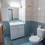 Stylish One Bedroomed 112 In Main Flora Building Διαμέρισμα *