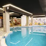 Stylish One Bedroomed 112 In Main Flora Building Διαμέρισμα *