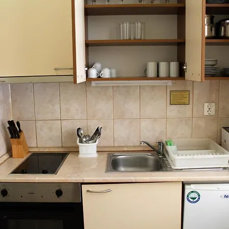 Stylish One Bedroomed 112 In Main Flora Building