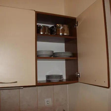 Stylish One Bedroomed 112 In Main Flora Building * בורובץ