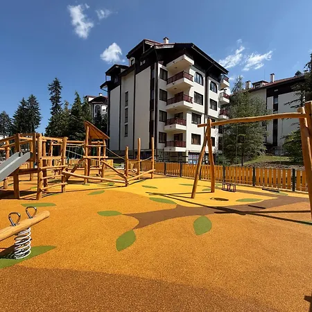 Stylish One Bedroomed 112 In Main Flora Building Апартаменты